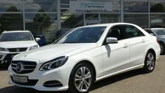 Weiß polarweiss unilack Gebraucht 2015 Mercedes E200 Avantgarde Limousine | 20.790 € (Teuer)