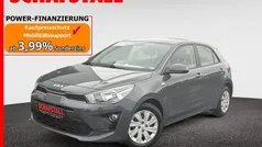 Grau ((prg) perennialgrau met.) Gebraucht 2021 Kia Rio Edition 7 Limousine | 9.979 € (Fairer Preis)