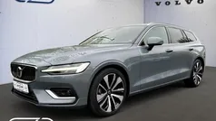 Grau Gebraucht 2023 Volvo V60 Plus Kombi | 39.850 € (Fairer Preis)