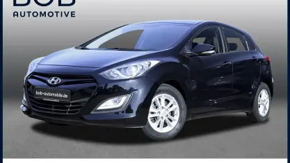 Gebraucht Hyundai i30 99 PS (72 kW) 2015 Schwarz Limousine