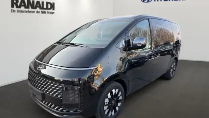 Gebraucht Hyundai Staria Signature 224 PS (164 kW) 2025 Schwarz Van / Kleinbus
