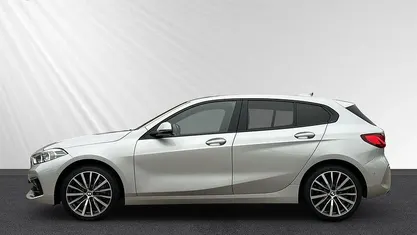Gebraucht BMW 120 Sport Line 190 PS (139 kW) 2021 Silber Kleinwagen