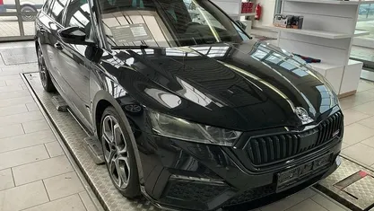 Schwarz Gebraucht 2022 Skoda Octavia RS Kombi | 31.430 € (Fairer Preis)