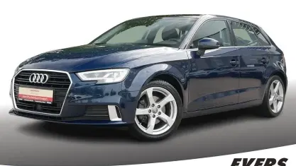 Gebraucht Audi A3 Ambiente 150 PS (110 kW) 2019 Kosmosblau metallic Limousine