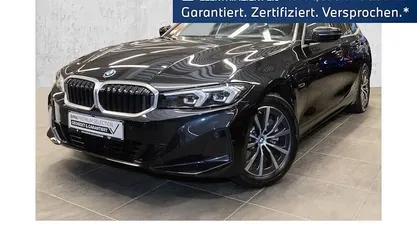 Gebraucht 2022 BMW 320e Sport Line Kombi | 29.470 € (Fairer Preis)