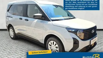 Neu Ford Tourneo Courier Trend 125 PS (91 kW) 2026 Bursting green metallic Van / Kleinbus