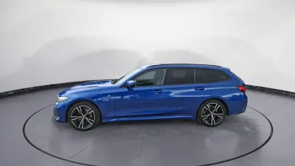 Gebraucht BMW 318 M Sport 156 PS (114 kW) 2025 Blau Kombi