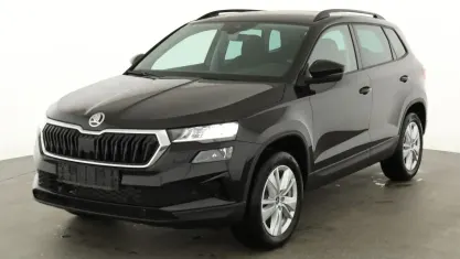 Neu Skoda Karoq Selection 150 PS (110 kW) 2026 Black magic perleffekt SUV