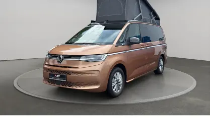Neu VW California California 177 PS (130 kW) 2026 Copper bronze metallic/deep black perleffekt Van