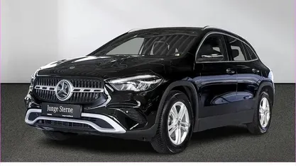 Gebraucht Mercedes GLA200 163 PS (119 kW) 2024 Unilack nachtschwarz SUV