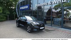 Black solid (stone) / solid Gebraucht 2022 Volvo XC40 Core SUV | 28.950 € (Fairer Preis)