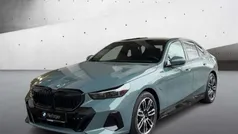 Grün Neu 2025 BMW 530e Comfort Edition Limousine | 70.808 €
