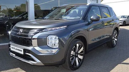 Occasion Mitsubishi Outlander P-HEV Edition 306 PK (225 kW) 2025 Grijs SUV