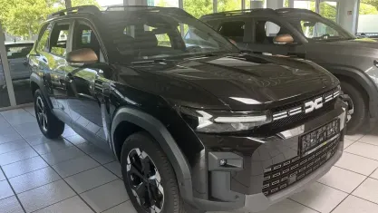 Neu Dacia Bigster Extreme 156 PS (114 kW) 2026 Schwarz SUV