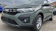 Grau Gebraucht 2023 Dacia Sandero Expression Kleinwagen | 18.699 € (Fairer Preis)