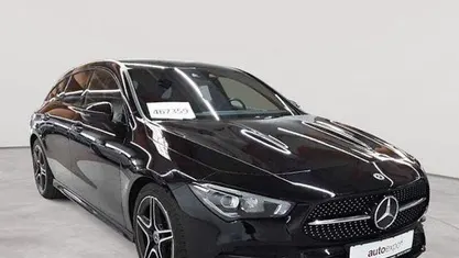 Gebraucht Mercedes CLA200 Shooting Brake AMG line 163 PS (119 kW) 2022 Kosmosschwarz metallic Kombi