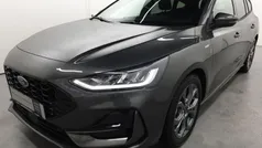 Grau Gebraucht 2024 Ford Focus ST-Line Limousine | 28.450 € (Fairer Preis)
