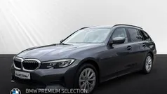 Grau Gebraucht 2022 BMW 320 Sport Line Kombi | 25.998 € (Superpreis)