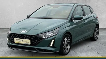 Gebraucht Hyundai i20 101 PS (74 kW) 2025 Grün Limousine