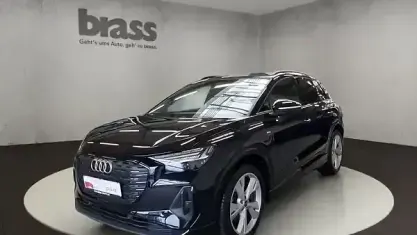 Gebraucht Audi Q4 e-tron Ambiente 150 kW (204 PS) 2023 Mythosschwarz metallic SUV