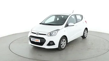 Weiß Gebraucht 2017 Hyundai i10 Comfort Kleinwagen | 11.530 € (Fairer Preis)