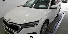 Weiss Gebraucht 2023 Skoda Octavia Style Kombi | 21.997 € (Fairer Preis)