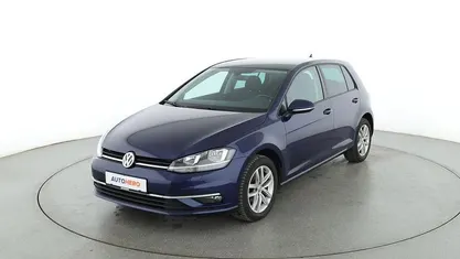 Blau Gebraucht 2017 VW Golf Comfortline Limousine | 12.920 € (Fairer Preis)
