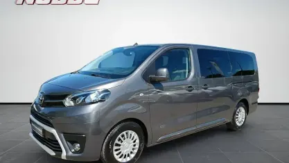 Gebraucht Toyota Proace Verso 144 PS (105 kW) 2022 Grau Kombi