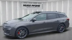 Grau Gebraucht 2024 Ford Focus ST Kombi | 39.150 € (Fairer Preis)