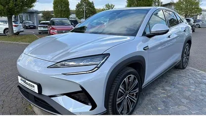 Neu BYD Sealion 7 389 kW (530 PS) 2026 Grau SUV