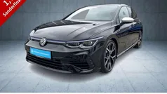 Grenadillschwarz metallic (metallic) Gebraucht 2024 VW Golf VIII R Limousine | 42.970 € (Fairer Preis)