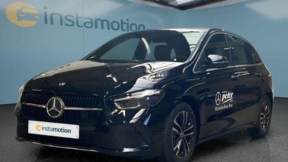 Gebraucht Mercedes B180 136 PS (100 kW) 2025 Schwarz Van / Kleinbus