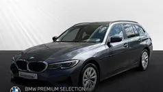 Grau Gebraucht 2022 BMW 320 Performance Limousine | 21.888 € (Superpreis)