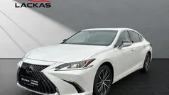 Weiß Neu 2025 Lexus ES300H Business Edition Limousine | 47.990 € (Fairer Preis)