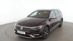 Rot Gebraucht 2018 VW Passat Alltrack Kombi | 26.550 € (Guter Preis)