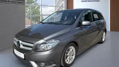 Grau Gebraucht 2013 Mercedes B200 Van / Kleinbus | 11.985 € (Fairer Preis)