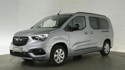 Gebraucht 2023 Opel Combo-e Life XL Ultimate Van / Kleinbus | 28.724 € (Fairer Preis)