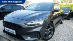 Grau Gebraucht 2021 Ford Focus ST-Line Limousine | 18.000 € (Guter Preis)