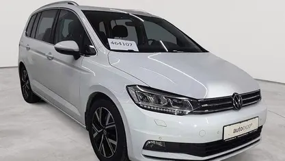 Pure white Gebraucht 2021 VW Touran Highline Van / Kleinbus | 24.690 € (Fairer Preis)