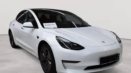 Gebraucht Tesla Model 3 366 kW (498 PS) 2022 Pearl white multicoat Limousine