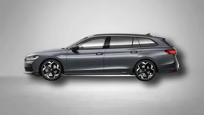 Gebraucht 2025 Skoda Superb SportLine Kombi | 52.541 € (Fairer Preis)