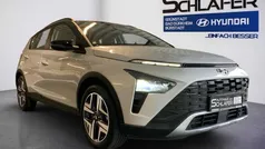 Sleek silver/ phantom black Gebraucht 2021 Hyundai Bayon Intro Edition SUV | 14.880 € (Fairer Preis)