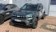 Zedergrün Gebraucht 2024 Dacia Duster Extreme SUV | 27.900 € (Fairer Preis)