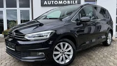 Schwarz Gebraucht 2024 VW Touran Highline Van / Kleinbus | 35.479 € (Fairer Preis)