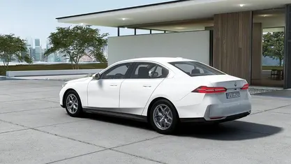 Gebraucht BMW 520 Sport Line 197 PS (144 kW) 2026 Limousine