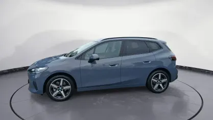 Gebraucht BMW 220 Active Tourer 170 PS (125 kW) 2025 Grau Van / Kleinbus