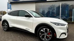 Violett Gebraucht 2022 Ford Mustang Mach-E Extended Range SUV | 29.990 € (Fairer Preis)