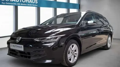 Gebraucht VW Golf VIII Life 150 PS (110 kW) 2025 Schwarz Kombi