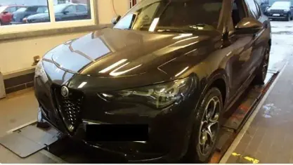 Gebraucht Alfa Romeo Stelvio Veloce 209 PS (153 kW) 2023 Schwarz SUV