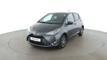 Gebraucht Toyota Yaris Team 120 PS (88 kW) 2020 Grau Limousine